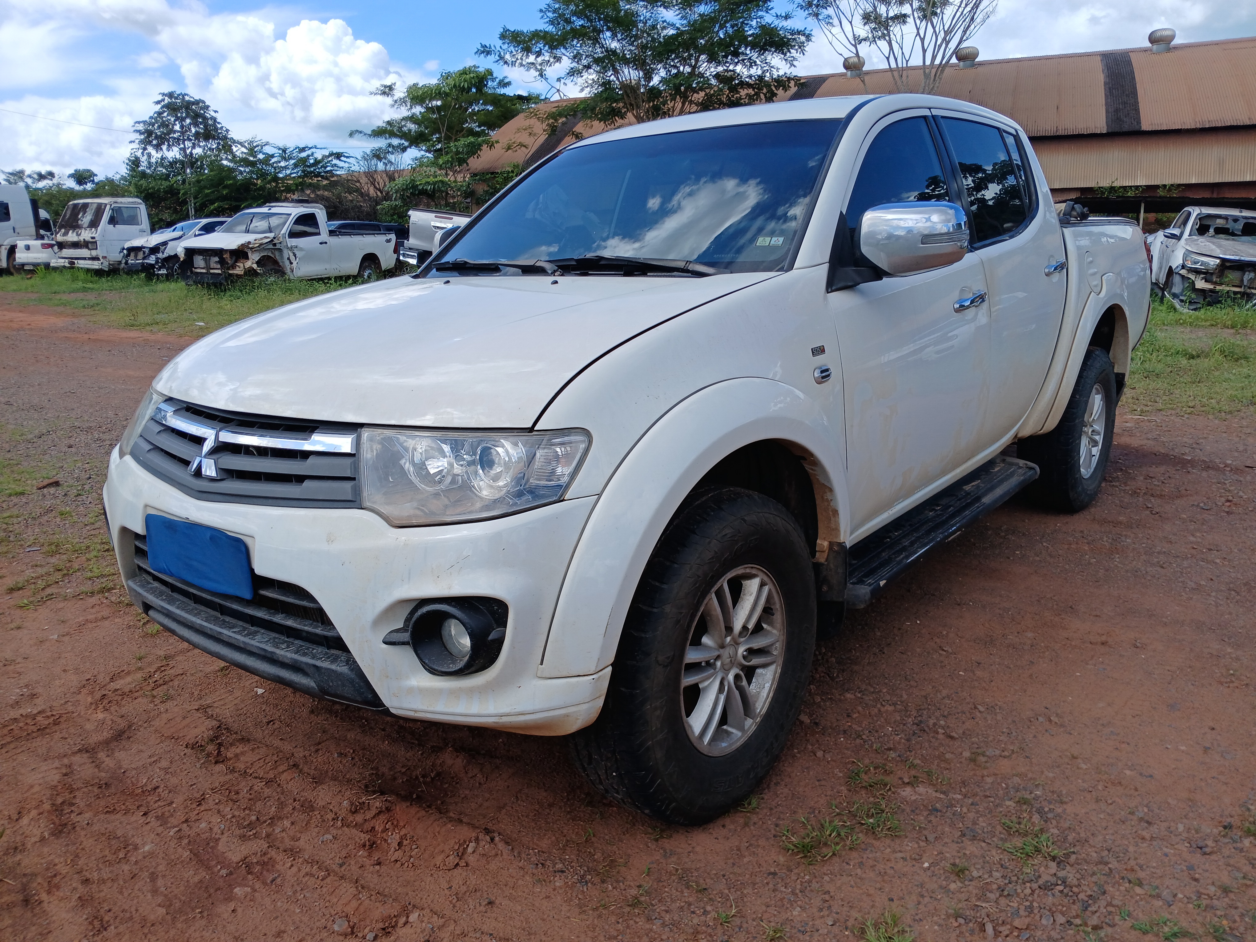 MMC L200 TRITON 3.2 HPE D ANO 2014/2015 MMC L200 TRITON 3.2 HPE D ANO 2014/2015