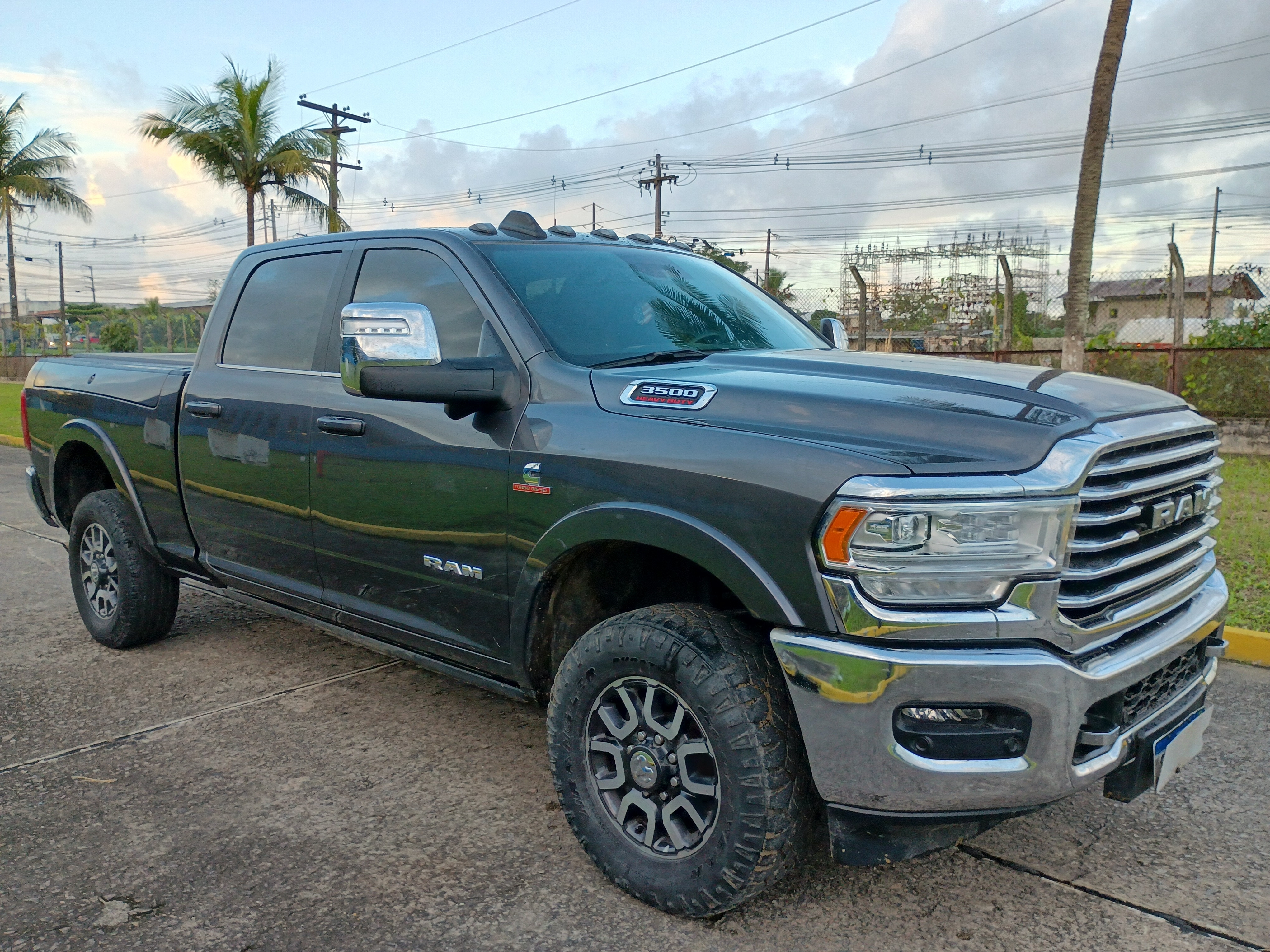 RAM 3500 LONGHORN 6.7 D ANO 2023/2023 RAM 3500 LONGHORN 6.7 D ANO 2023/2023