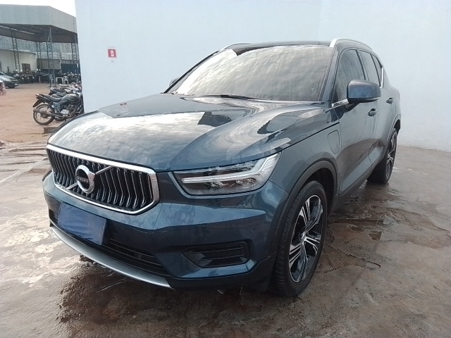 VOLVO VOLVO XC40 1.5 T5H MOMENTU ANO 2020/2021 VOLVO VOLVO XC40 1.5 T5H MOMENTU ANO 2020/2021