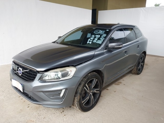 VOLVO XC60 2.0 T5 R-DESIGN ANO 2016/2017 VOLVO XC60 2.0 T5 R-DESIGN ANO 2016/2017